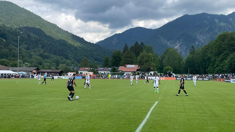TSV 1860 München unterliegt deutlich im Testspiel gegen Gladbach